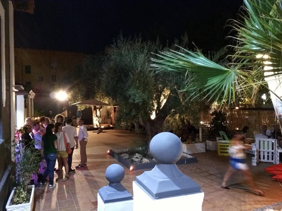 Nwt Paradise Urban Hostel Alicante Exteriör bild