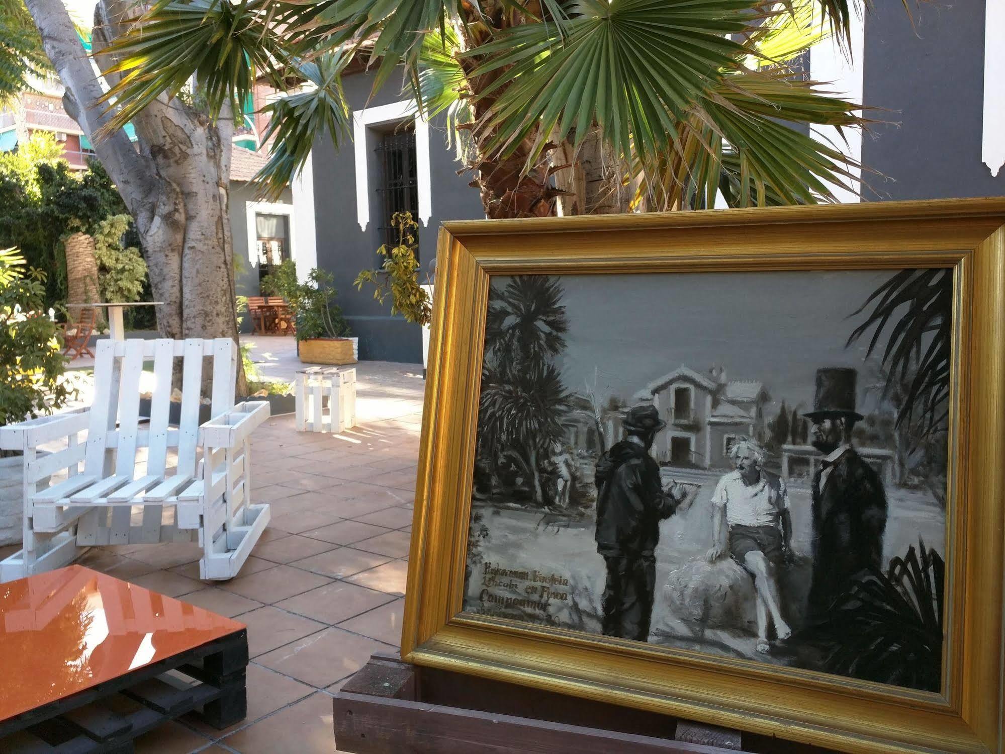 Nwt Paradise Urban Hostel Alicante Exteriör bild