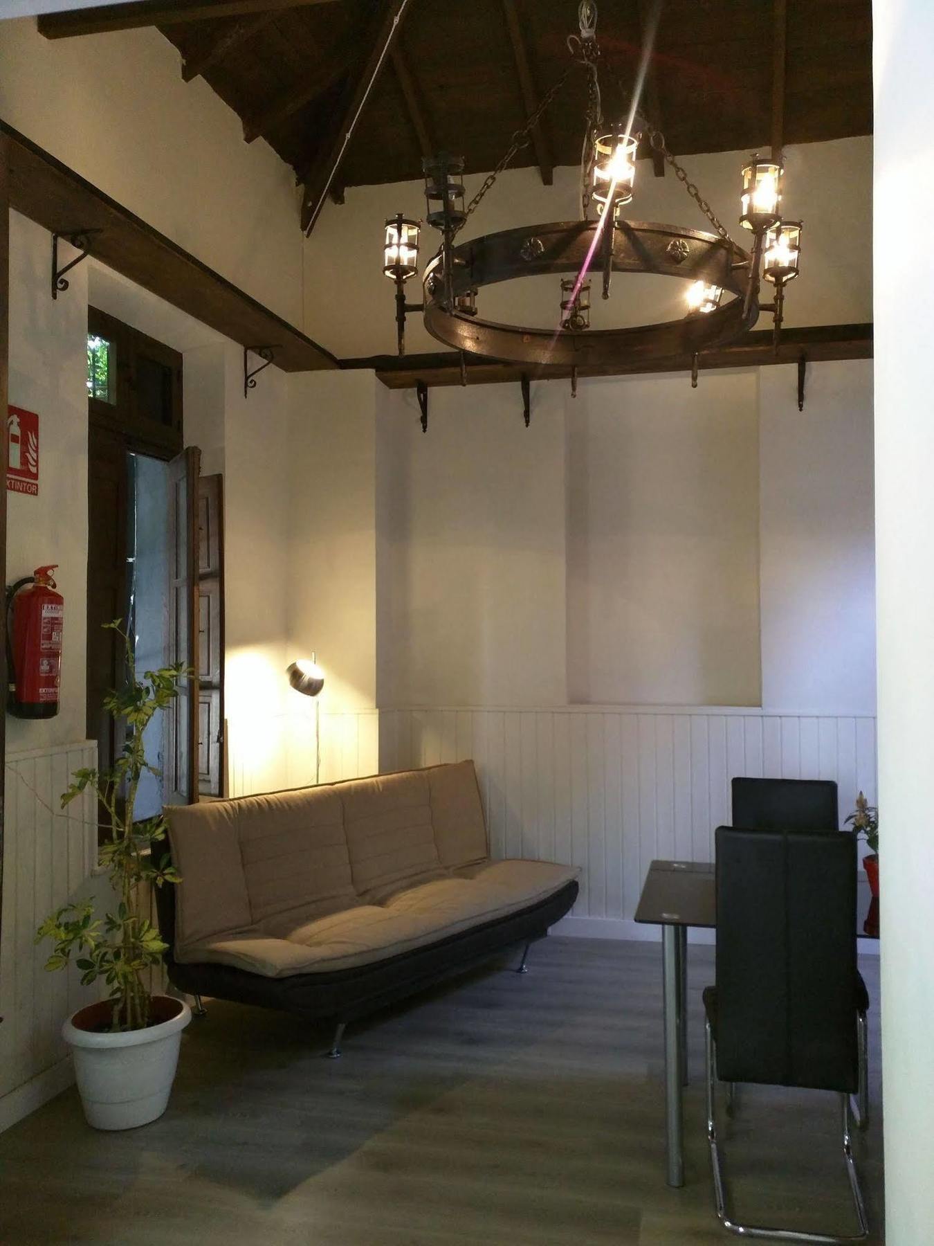 Nwt Paradise Urban Hostel Alicante Exteriör bild