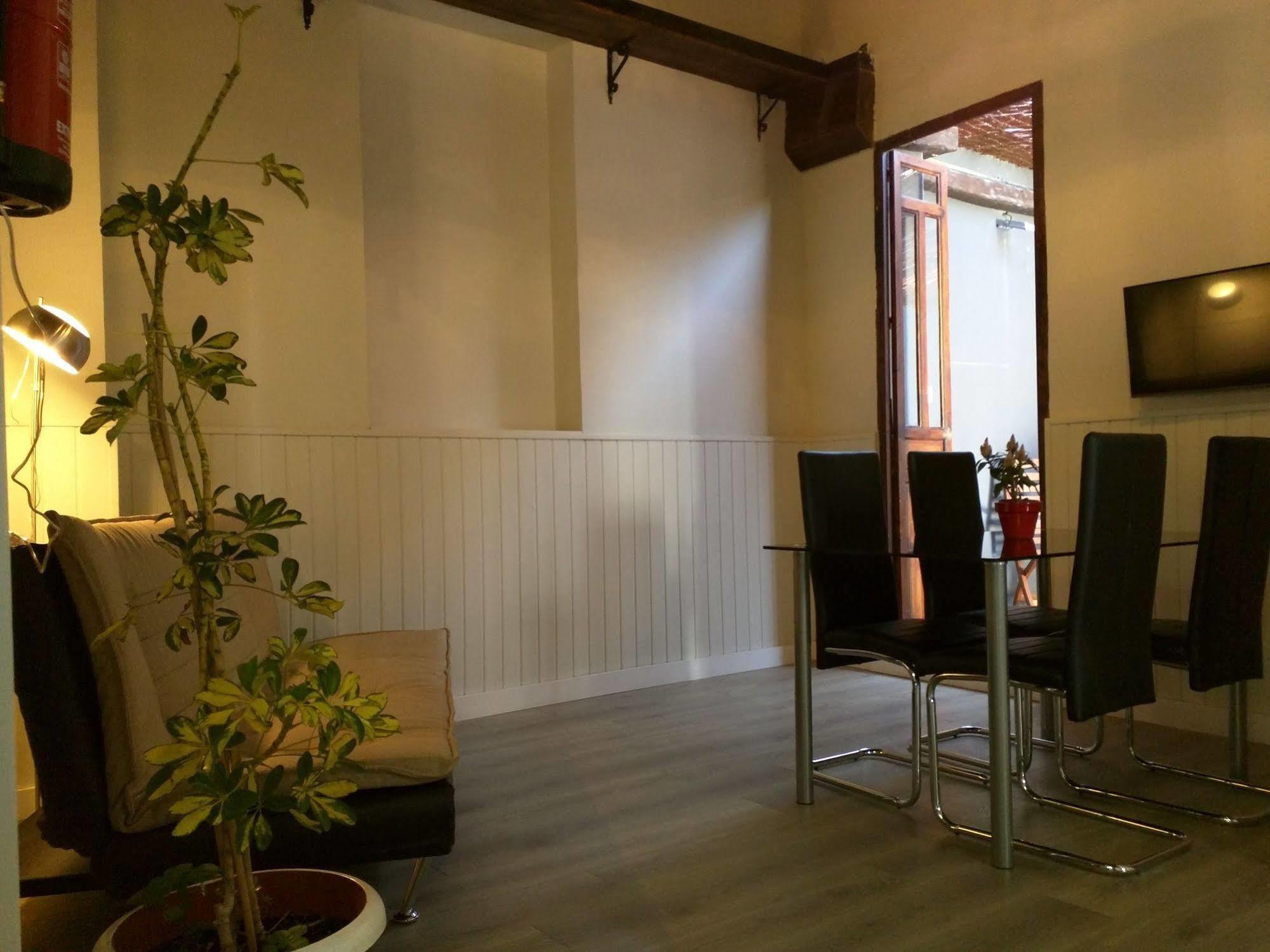Nwt Paradise Urban Hostel Alicante Exteriör bild
