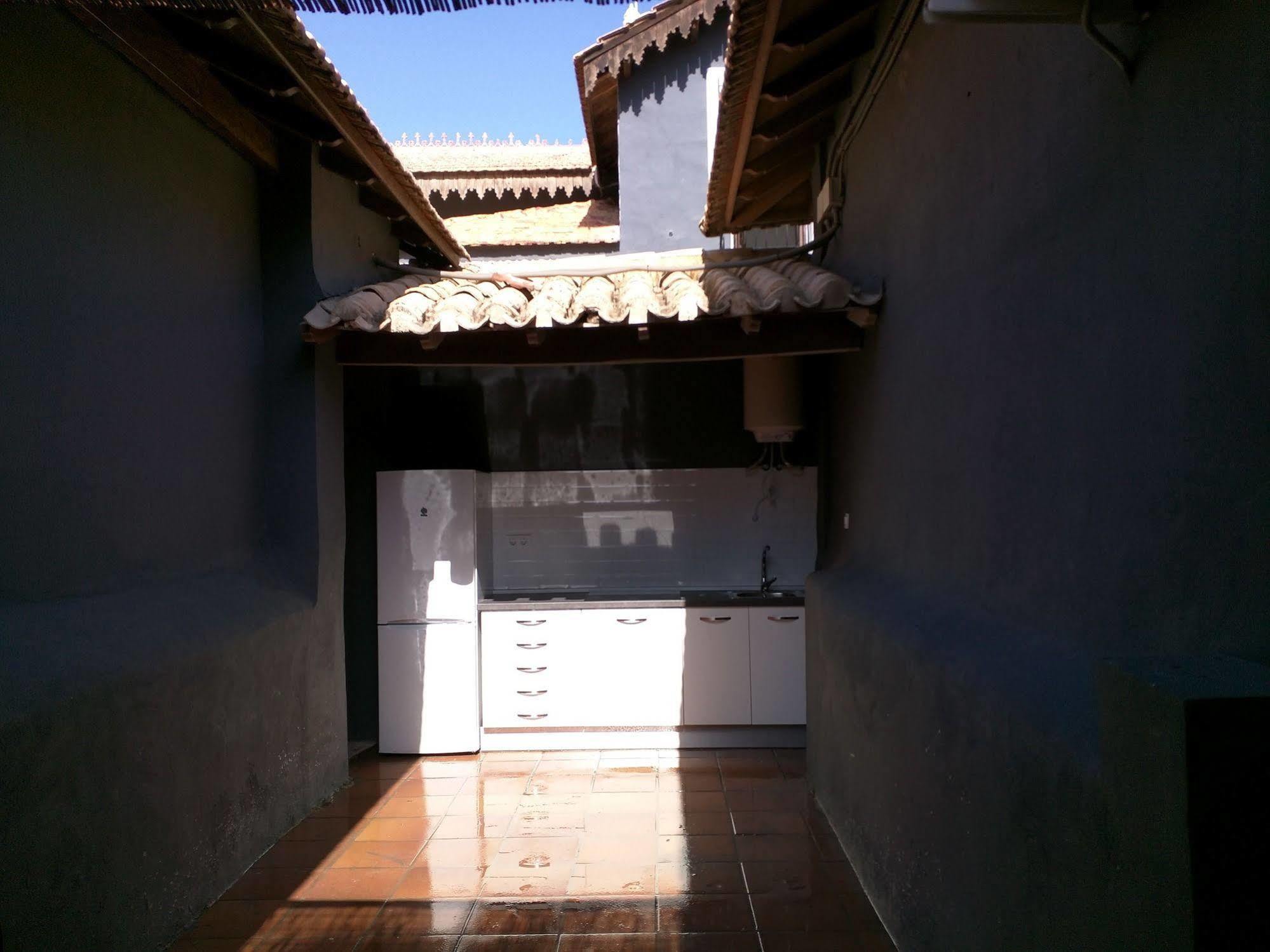 Nwt Paradise Urban Hostel Alicante Exteriör bild