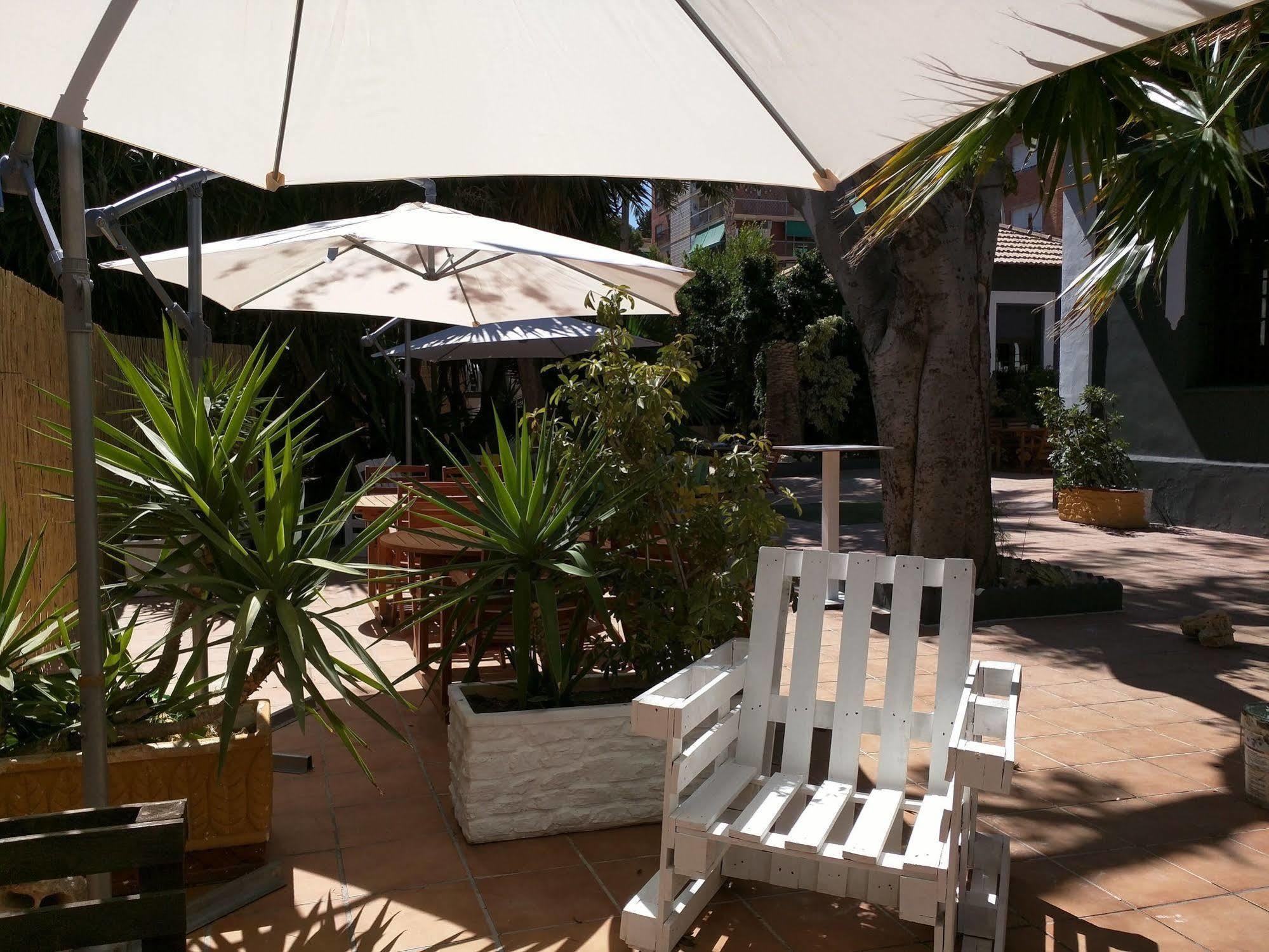 Nwt Paradise Urban Hostel Alicante Exteriör bild